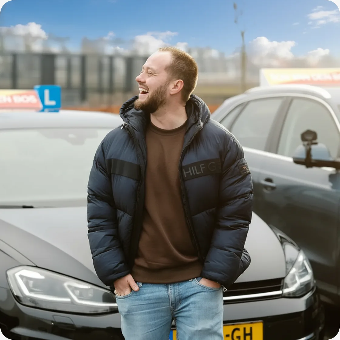 Leerling voor een lesauto van Rijschool Ton van den Bos